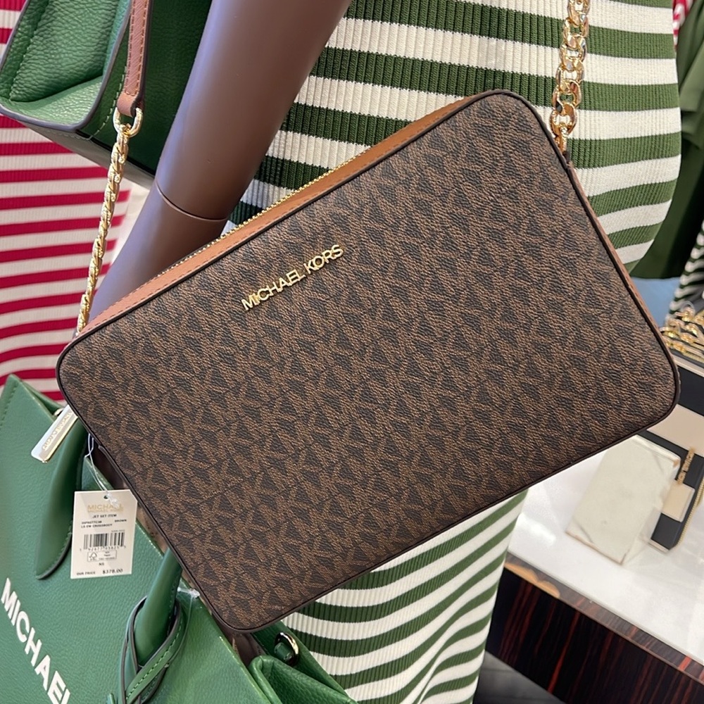 MICHAEL KORS
Jet Set Large East West Zip Printed Logo Crossbody Bag
Brown 
NWT - Picture 2 of 16